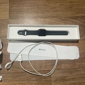 Space Grey Apple Watch Series 3- 38 MM